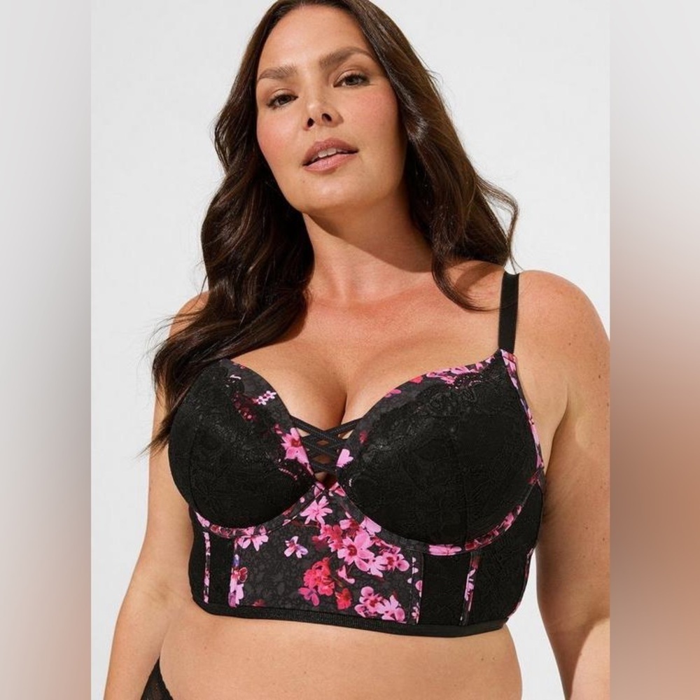 Torrid XO Plunge Push-Up Bra Size 50C